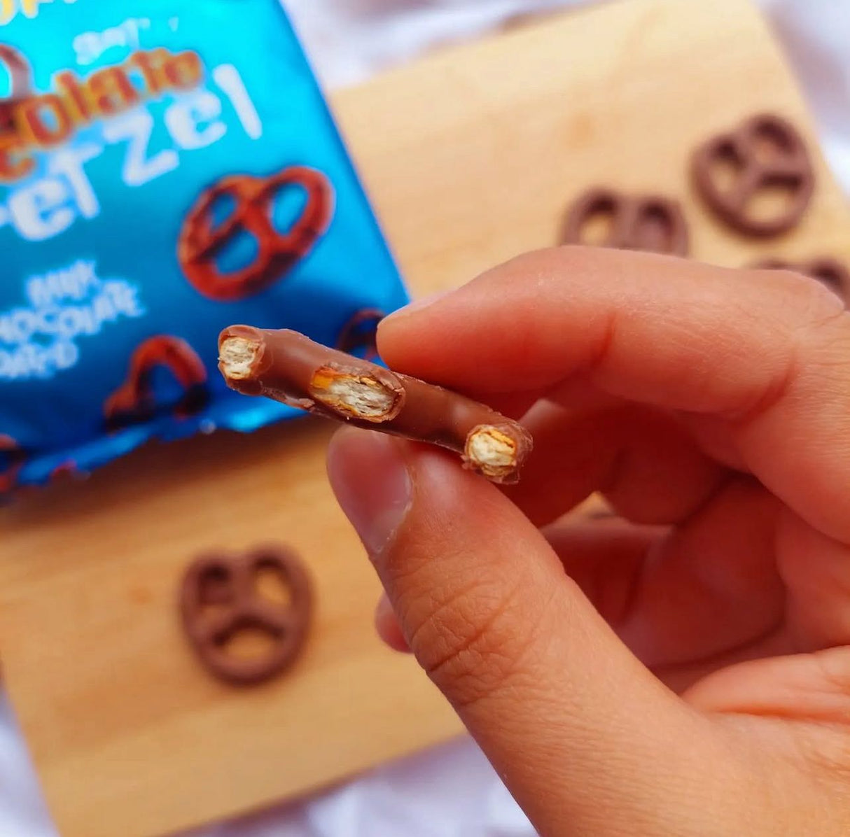 Chocolate Coated Mini Pretzel - 12 Packs in 1 Colli