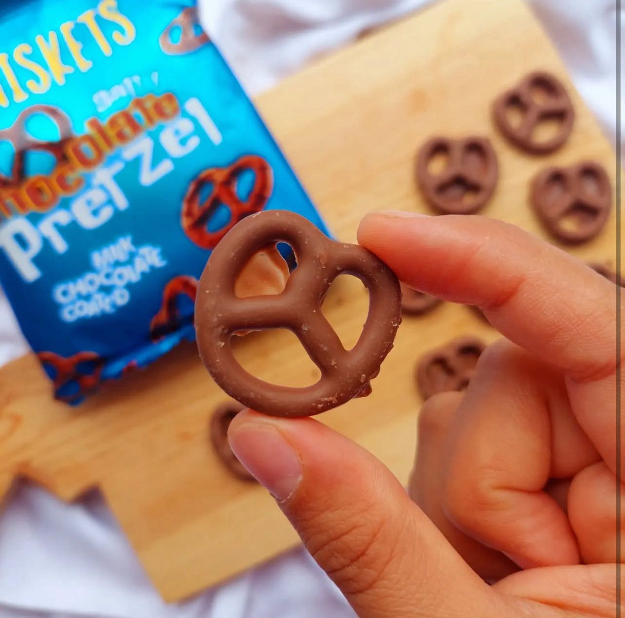 Chocolate Coated Mini Pretzel - 12 Packs in 1 Colli