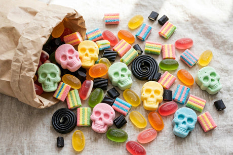 BUBS Sour Skalle fruity flavour mix, vegan Swedish candy in skull shapes